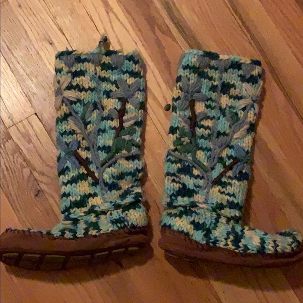 Sweater Boots
